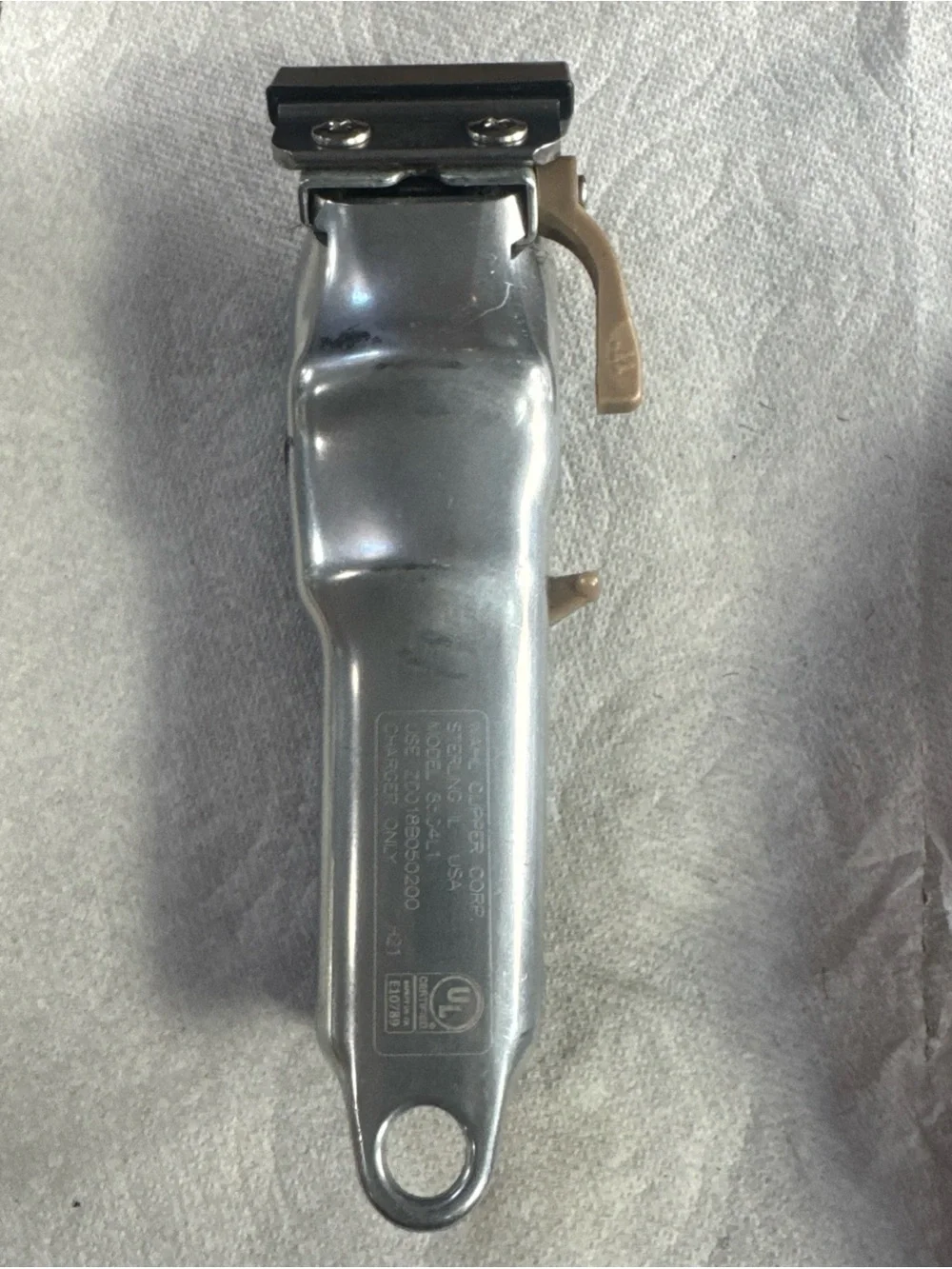 Wahl 8504L1 Cordless Senior Model Black Silver Hair Clipper with Charger *TESTED